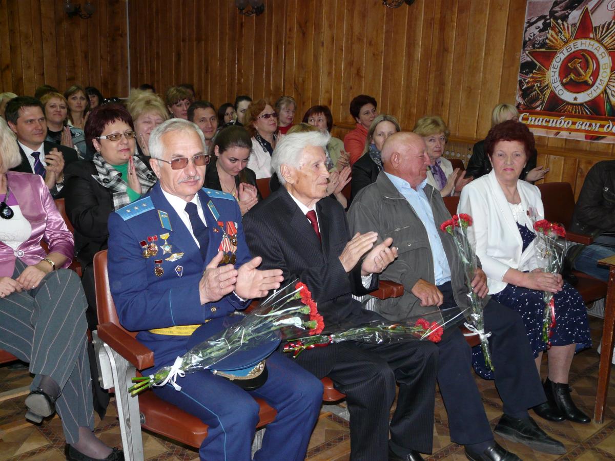 Колектив ДСЗН ЗОДА приймає у себе ветеранів